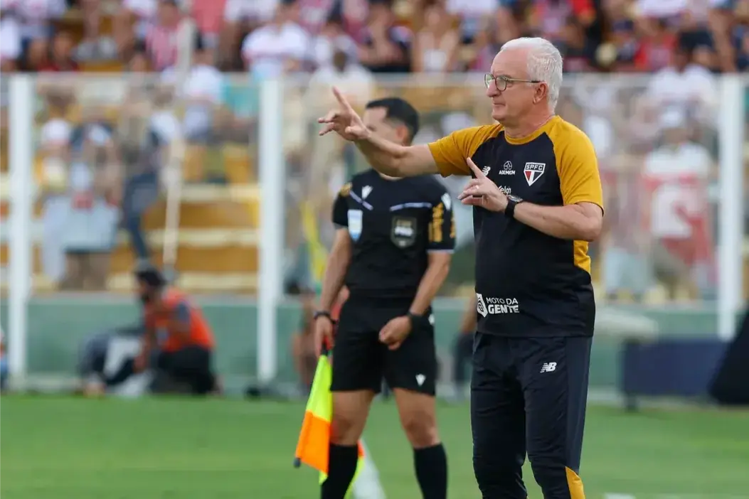 Dorival Jr. diz que ano do São Paulo não foi tranquilo