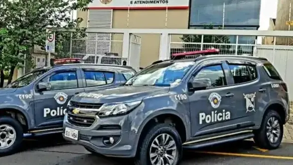 Policiais do Baep apreenderam drogas e prenderam os suspeitos em flagrante (9º Baep/Arquivo)
