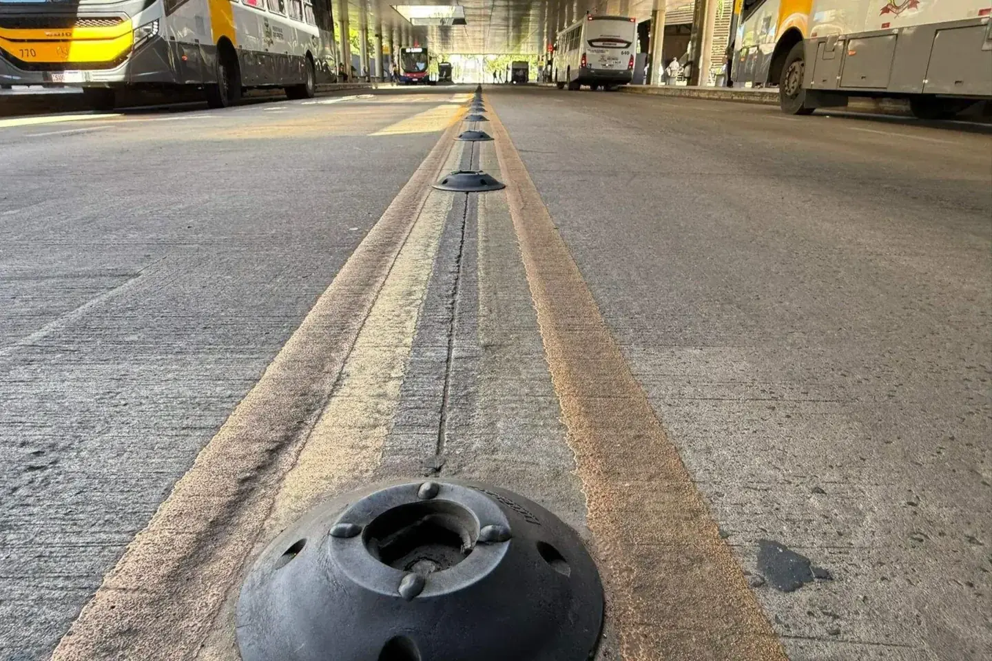 Terminal sem manutenção faz passageiro correr perigo