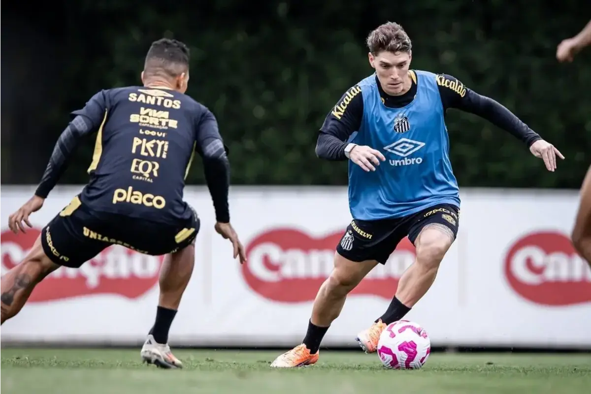 Santos encara o Vitória em confronto direto para se afastar da zona de rebaixamento