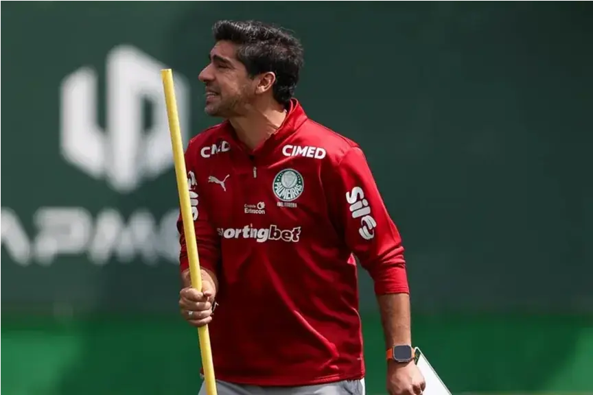 Abel Ferreira é citado como favorito ao Sporting de Portugal
