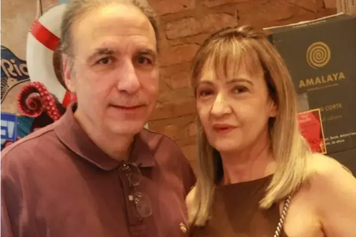 O médico Aloysio Francischetti e a mulher Luciana em coquetel que apresentou famosos rótulos de vinhos (Arnaldo Mussi)