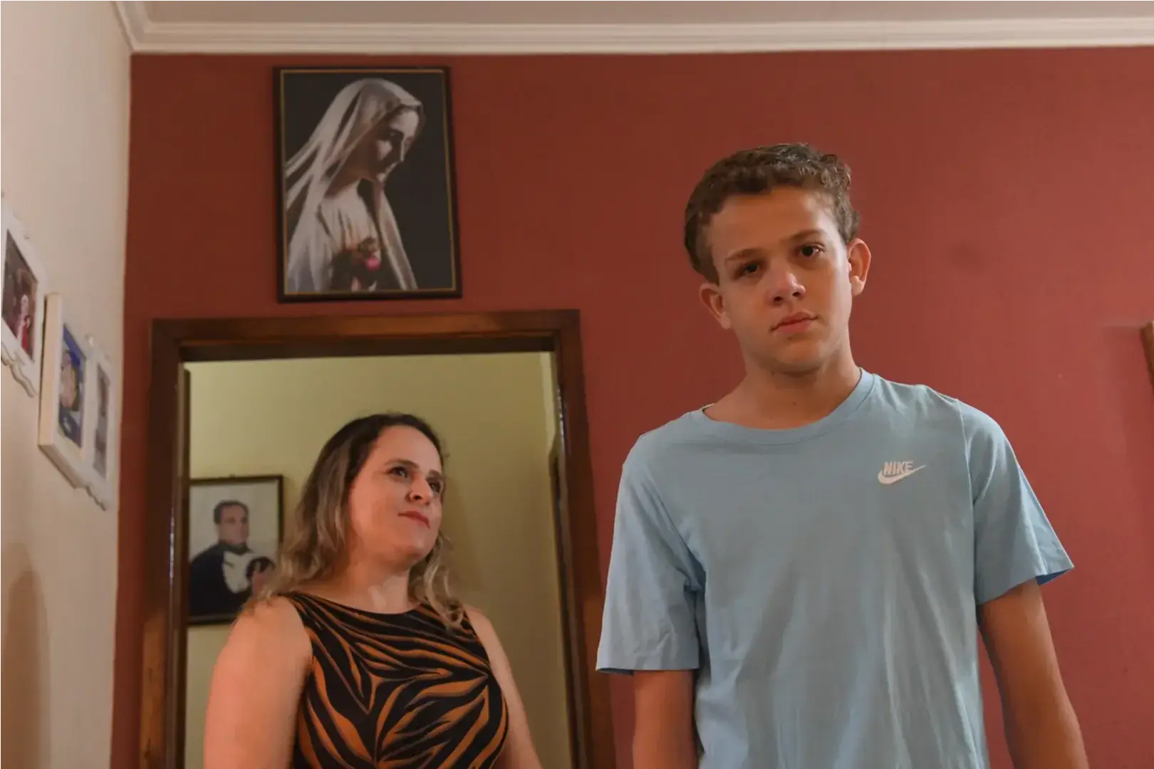 Após internação na UTI, menino atingido por trave de futebol em Rio Preto se recupera