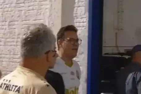Fábio Marcondes, em confusão no jogo contra entre Mirassol e Palmeiras (Reprodução/ TV Tem)