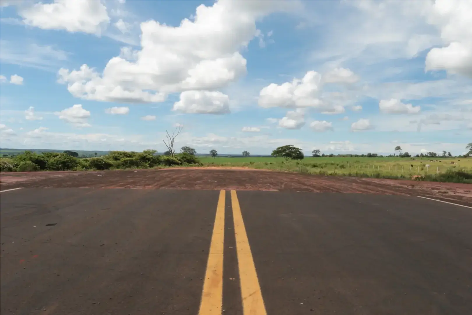 Não há sinalização de fim de pista (Edvaldo Santos 23/02/2026)