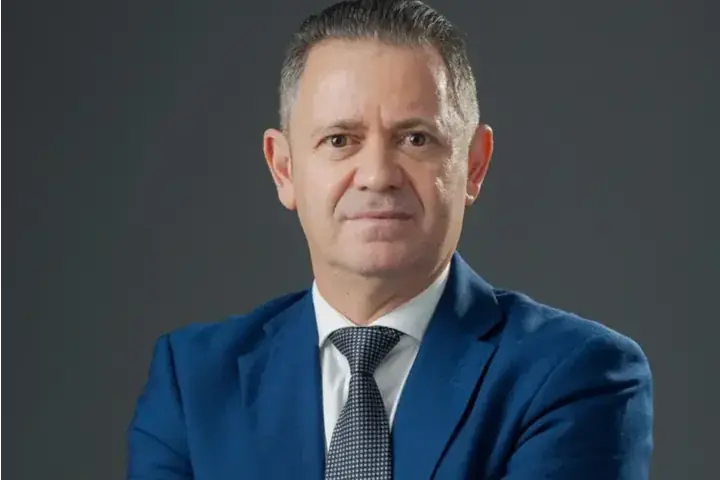 Thumbnail description