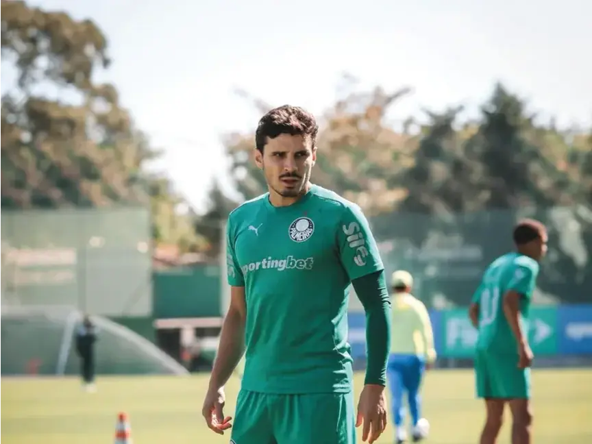 Com titulares poupados, Raphael Veiga volta a jogar (Divulgação/Palmeiras)