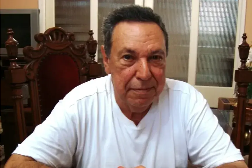 Ebrahim foi pioneiro no colunismo social no Diário (Reprodução)