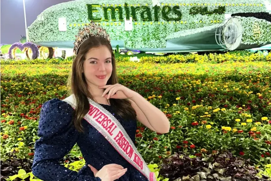 No desfile de traje típico, Lorena apresentou o impactante look “Asas da Liberdade”, uma homenagem a Santos Dumont (abaixo), posou em pontos estratégi (Divulgação)