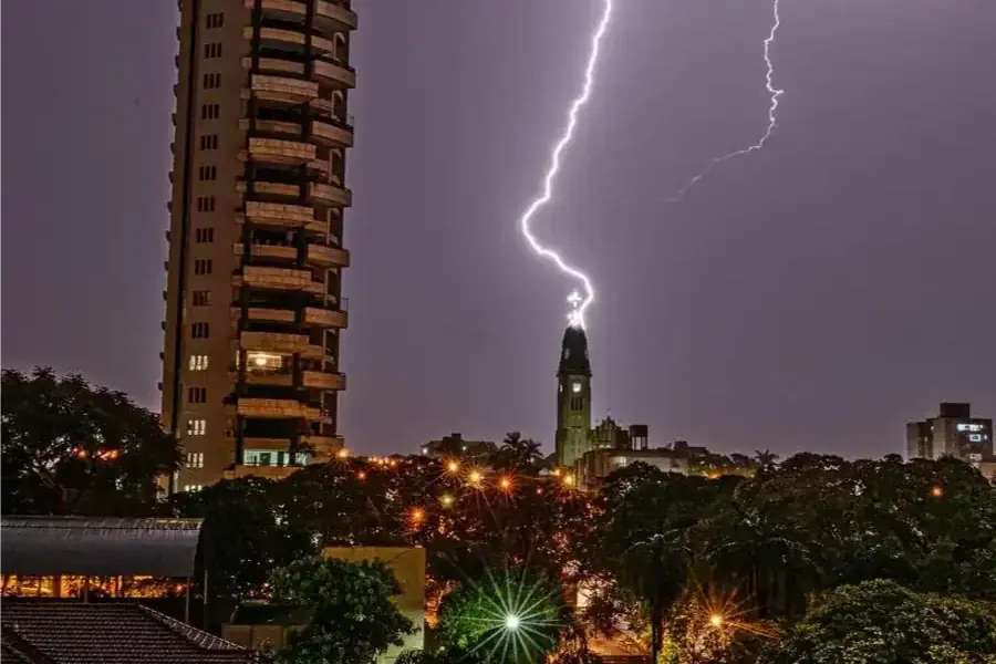 Defesa Civil emite alerta para o risco de temporais na região de Rio Preto