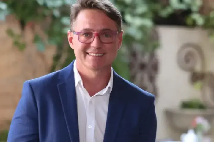 Thumbnail description