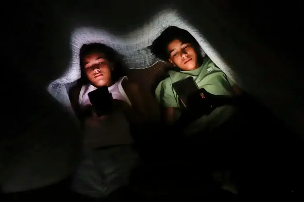 Estudo mostra impacto de vídeos curtos no desenvolvimento infantil