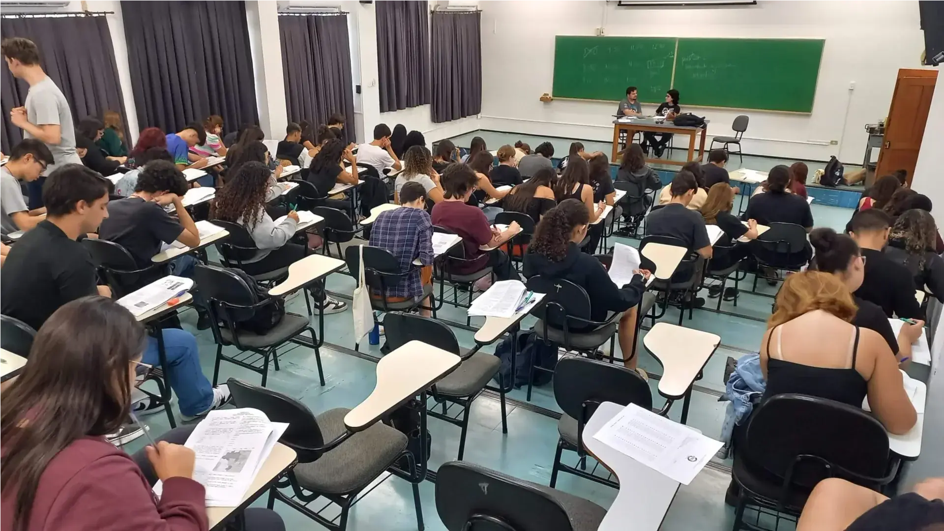 Cursinho Atlas, no Ibilce, oferece aulas gratuitas e voltadas a estudantes de baixa renda em preparação para o Enem (Divulgação)