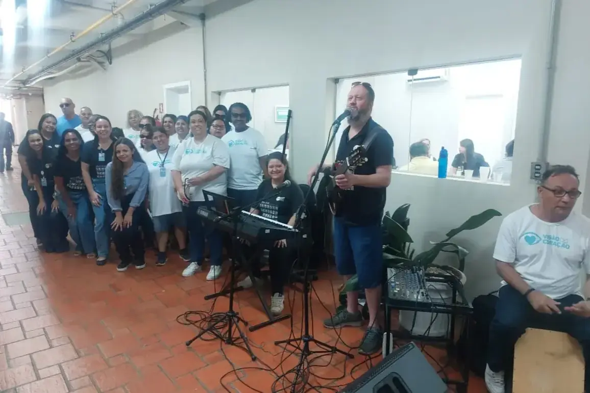 ‘Natal com Todos os Sentidos’ celebra inclusão no Instituto dos Cegos