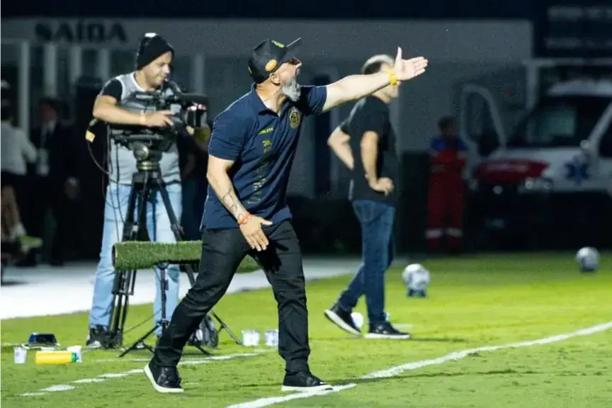 Rafael Guanaes renova e segue no Mirassol em 2026