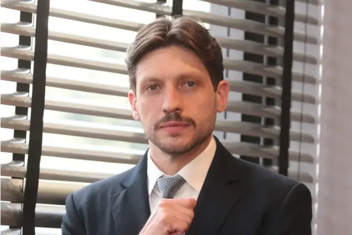 Da advocacia ao comando de um grupo imobiliário