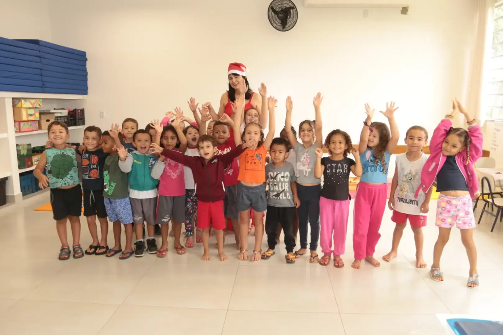 Crianças da Escola Municipal Dr. José Renato Pereira Brito, no Jardim Perdizes, fizeram pedidos ao Papai Noel: veja cada um ao longo destas páginas (Edvaldo Santos 13/11/2025)