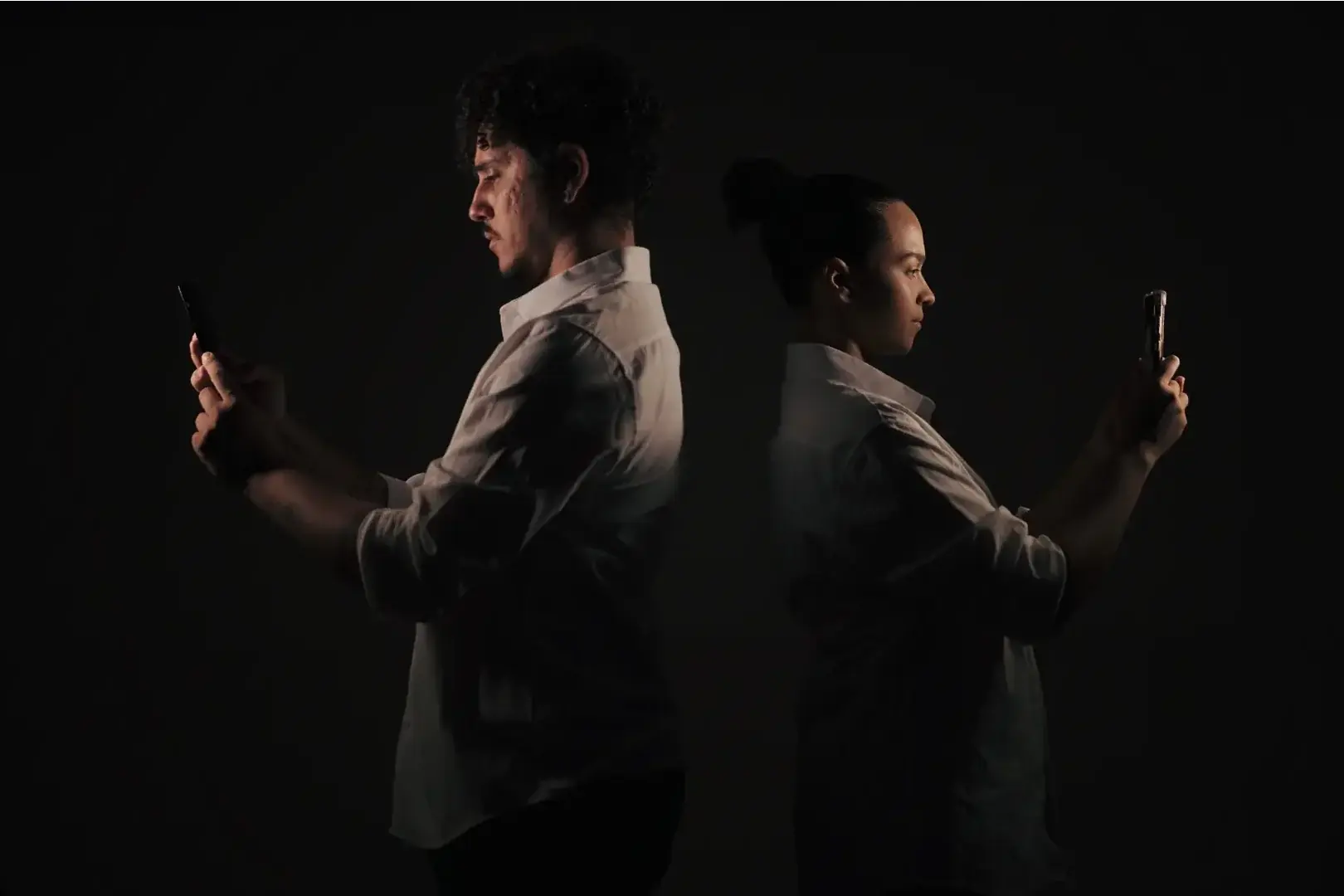 ‘Neurolink’ explora a dança no limite entre o humano e o digital