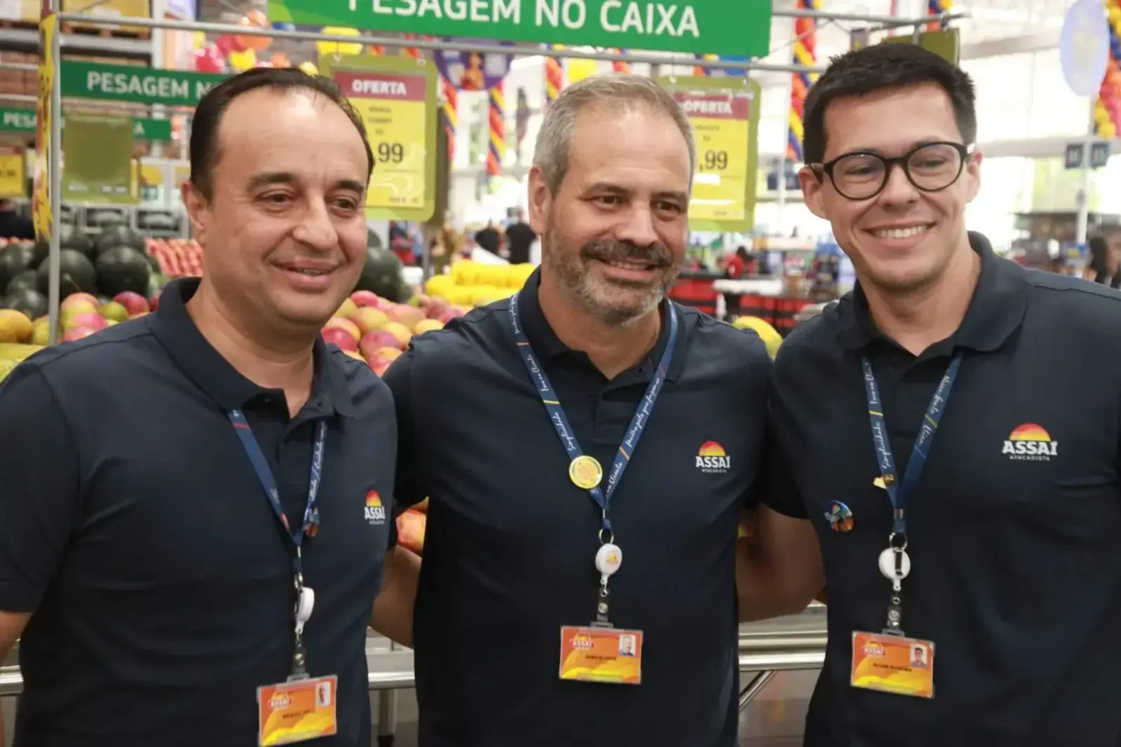 Na inauguração do Assai Atacadista se destacaram Wesley Totti Diretor Regional, Sérgio Leite, Diretor de Operações, e Alan Oliveira, Coordenador de Co (Arnaldo Mussi)