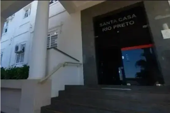 Homem é internado em estado grave após ser esfaqueado no rosto em Rio Preto