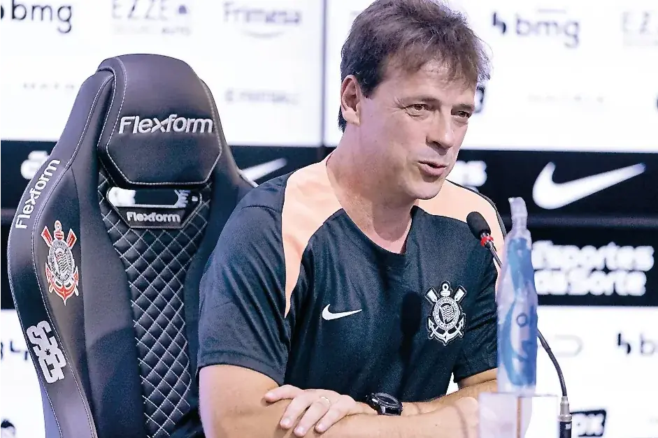Diniz disse que jogo contra o Verdão tem de ser encarado "como final" (Rodrigo Coca/Agência Corinthians)