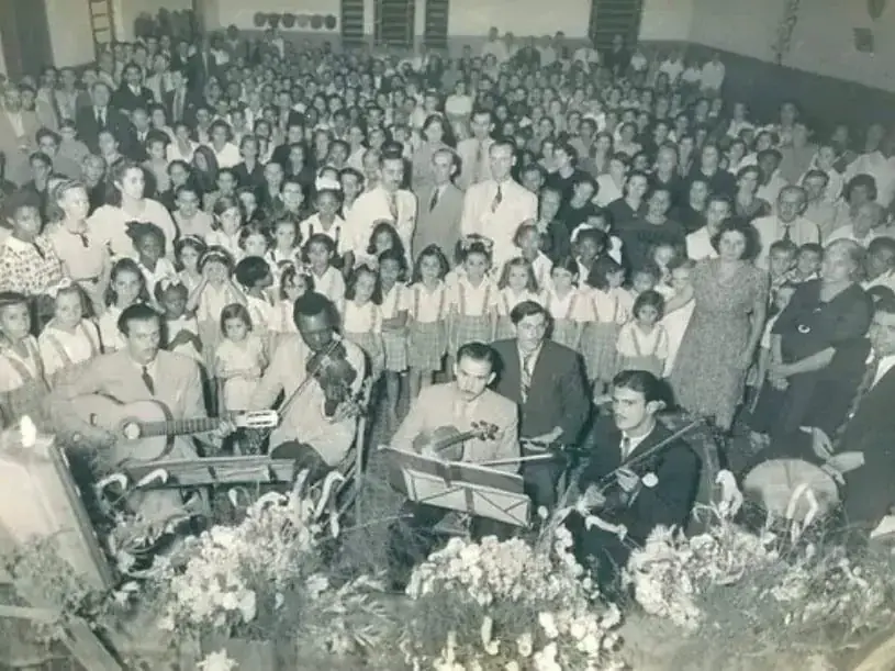 Semana de Solidariedade pela saúde de Getúlio Vargas, em 1942 (Fotos: Acervo Nilce Lodi)