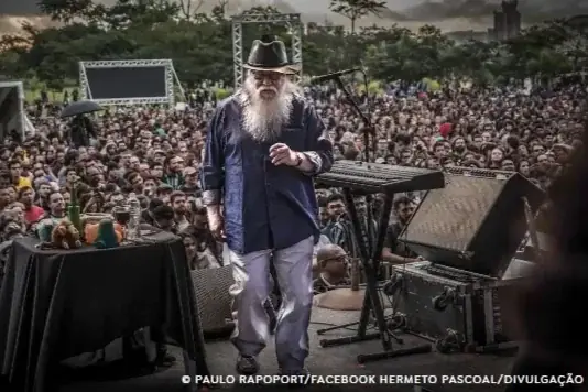 Gênio da música instrumental Hermeto Pascoal morre no Rio aos 89 anos