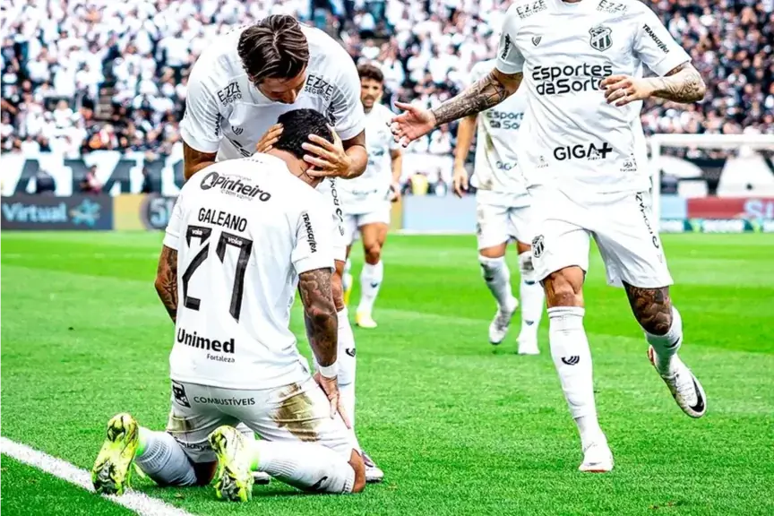 Corinthians perde para o Ceará e se complica na luta por vaga na Libertadores