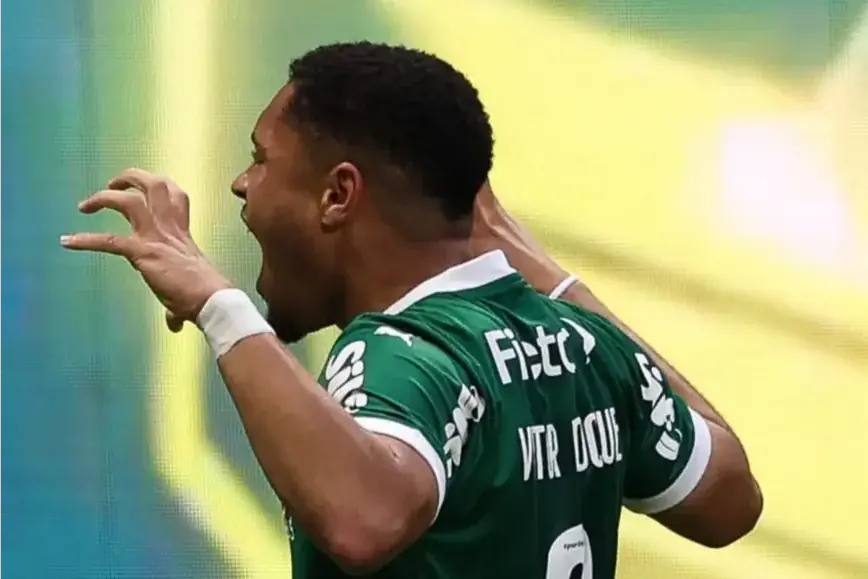 Vitor Roque, comemorando gol marcado contra o Ceará no Allianz Parque (Cesar Greco / SE Palmeiras)
