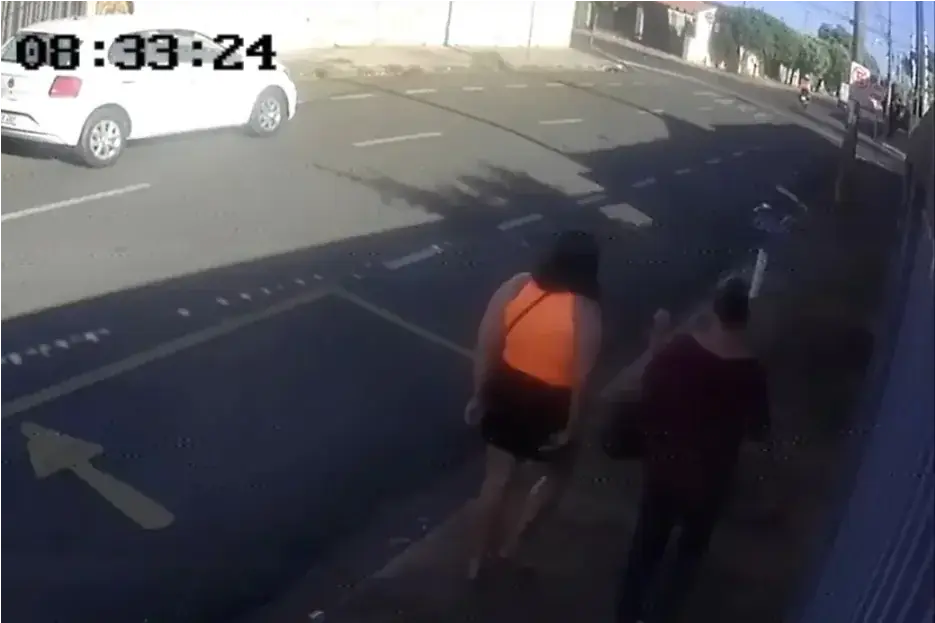 Imagens de câmeras de segurança auxiliaram a GCM a localizar a suspeita (Divulgação/Guarda Civil Municipal)