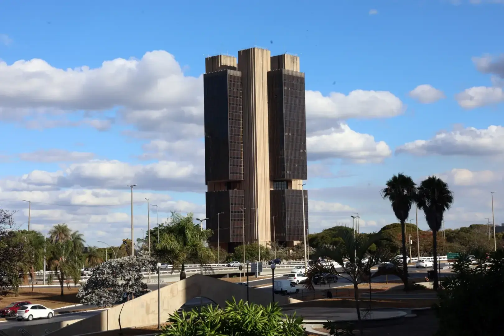 Thumbnail description