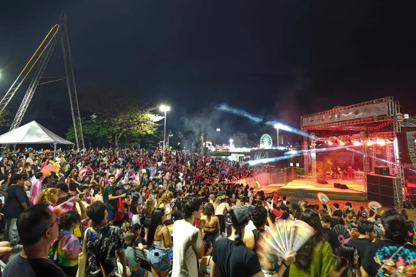 8ª Parada da Diversidade lota Anfiteatro da Represa em Rio Preto