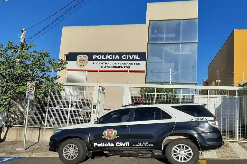 Criança leva carregador com 17 munições para escola infantil de Rio Preto