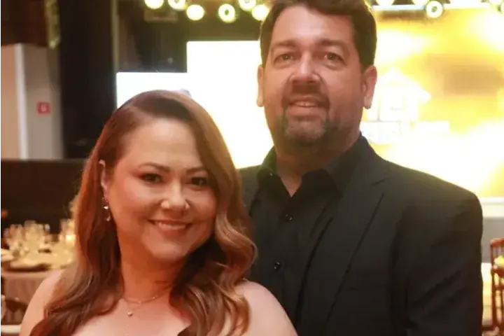Carlinho Assis levou a mulher, Vanessa, em evento da Renascer & Jales (Arnaldo Mussi)