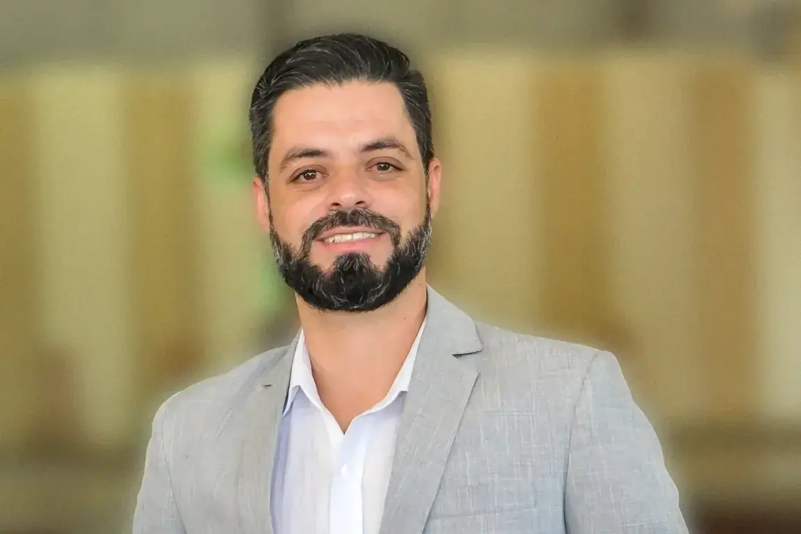 Thumbnail description