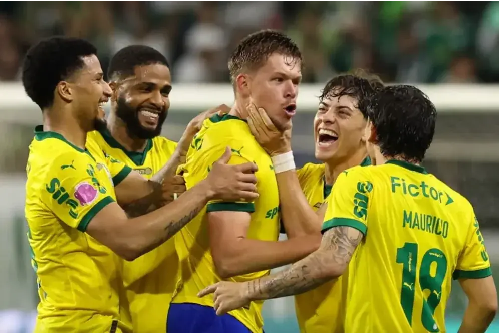 Palmeiras atropela o Red Bull Bragantino em nova virada pelo Brasileirão