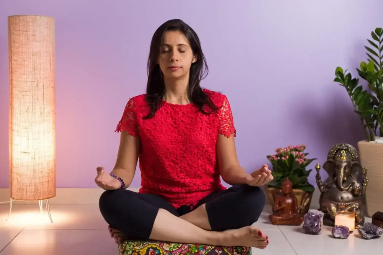 Yoga, música ao vivo, oficinas e palestra fazem parte da programação do Espaço Vida OM, idealizado pela terapeuta Andreia Rosa (Divulgação)