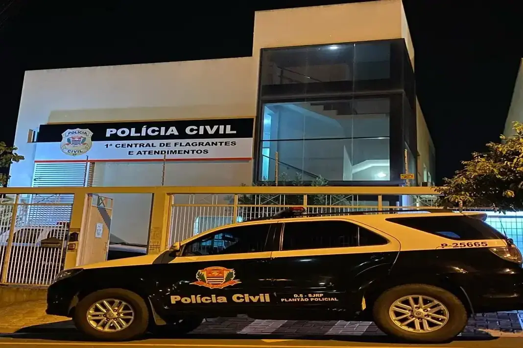 Criminoso furta veículo guardado dentro da garagem em Rio Preto