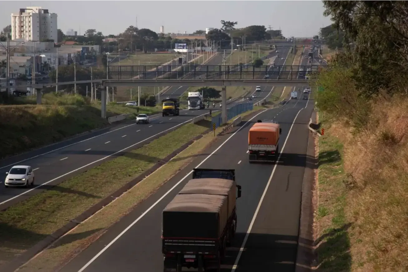 Feriado tem previsão de 508 mil veículos nas estradas da região