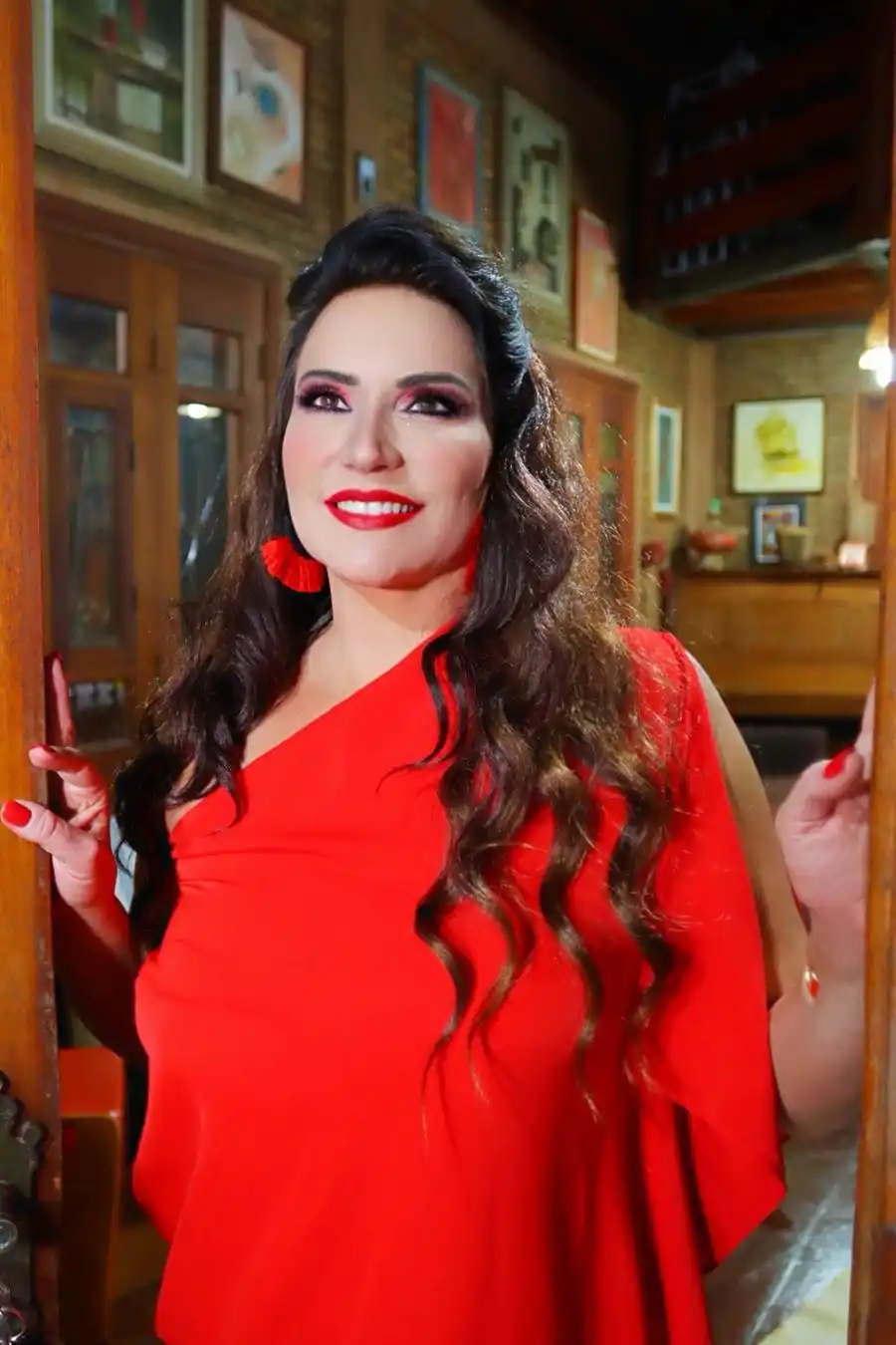 Empoderada e eclética, RêBenê é uma artista que inspira muita gente (Divulgação/Newton Souza)