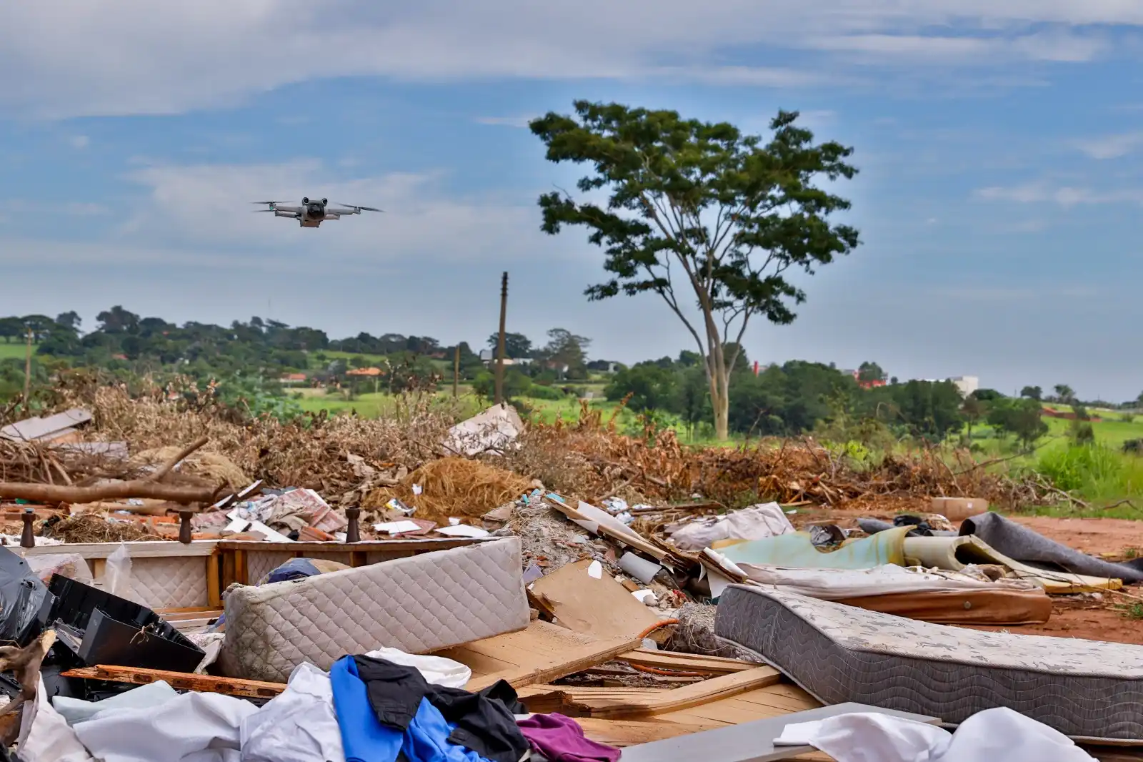 Prefeitura de Rio Preto vai retomar uso de drones para combater descarte clandestino