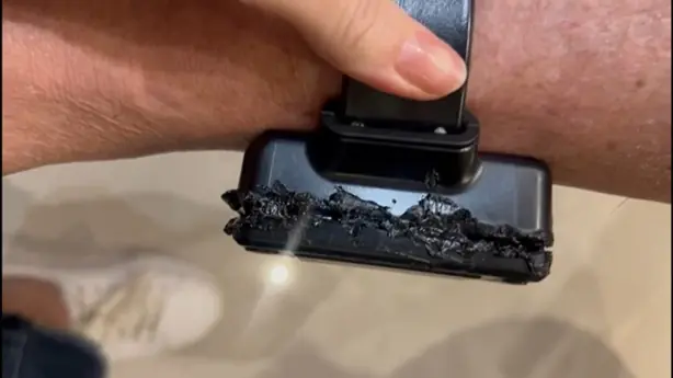 ‘Meti ferro quente aí’, admite Bolsonaro sobre tornozeleira eletrônica danificada