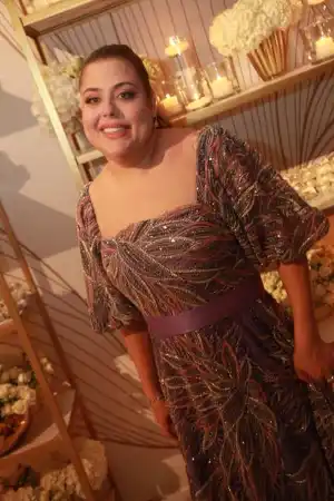 Maria Luiza Dalul festejando o casamento da irmã Maria Victoria (Arnaldo Mussi)
