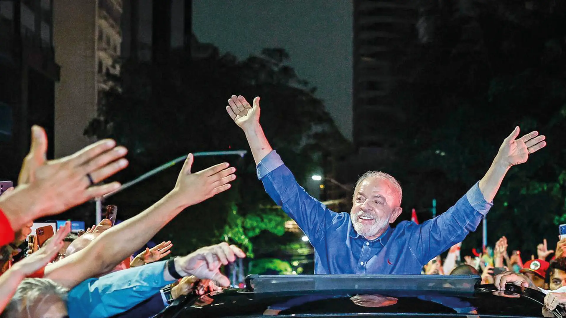 Lula é reeleito com recorde de votos e promete mudar governo