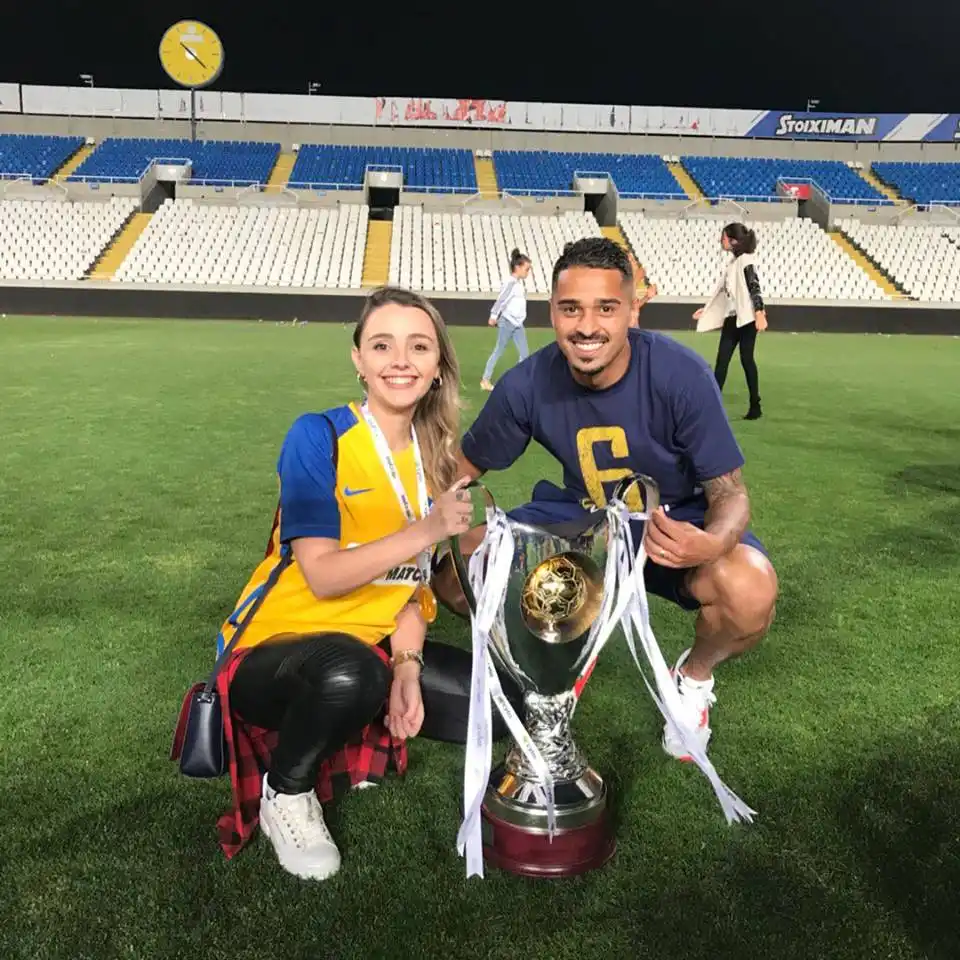 Guilherme e a esposa Patrycia na festa do título, no último domingo (Arquivo Pessoal)