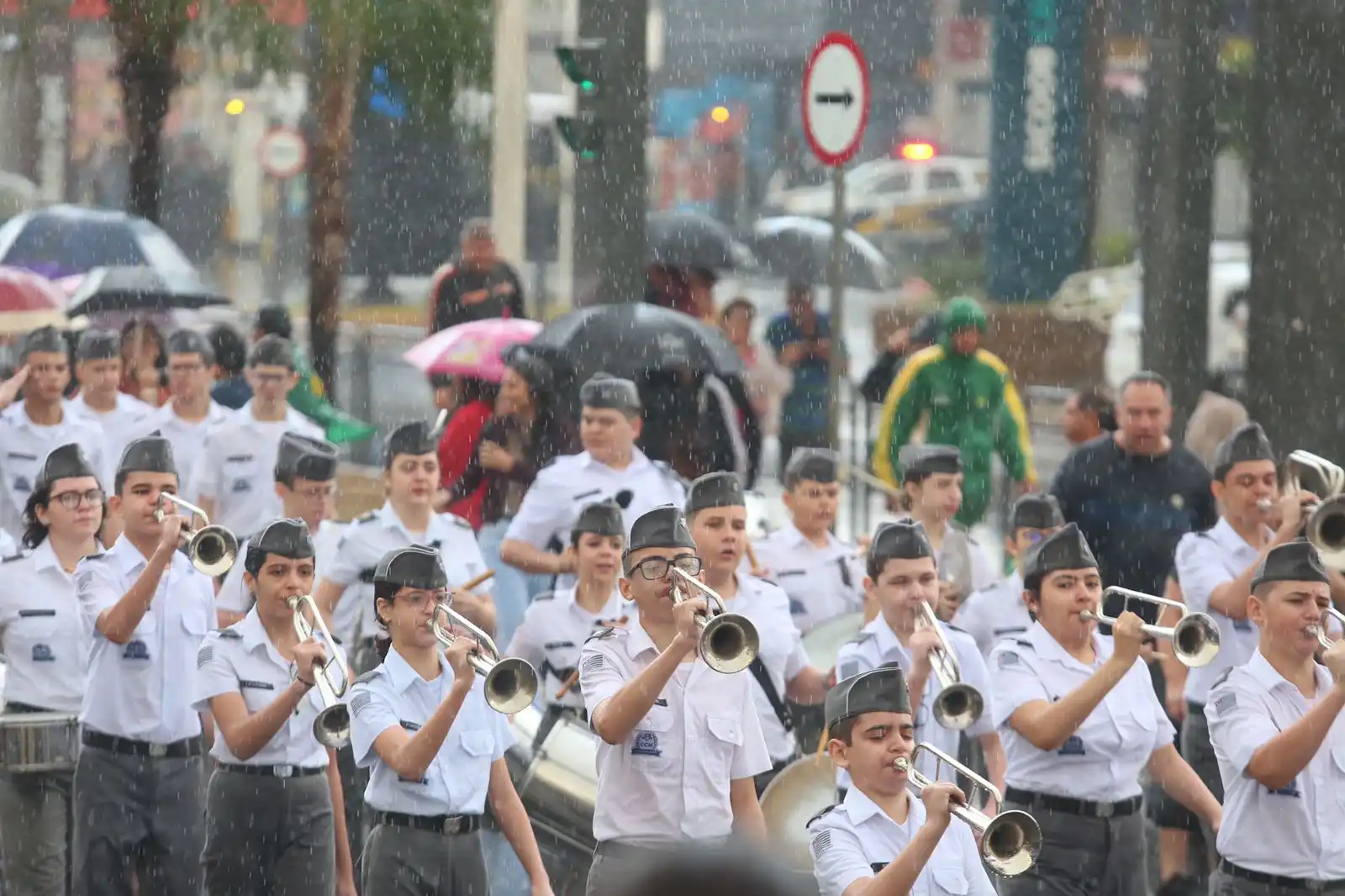 Desfile Cívico do Dia da Independência na avenida Bady Bassitt, em Rio Preto (Guilherme Baffi 7/9/2022)