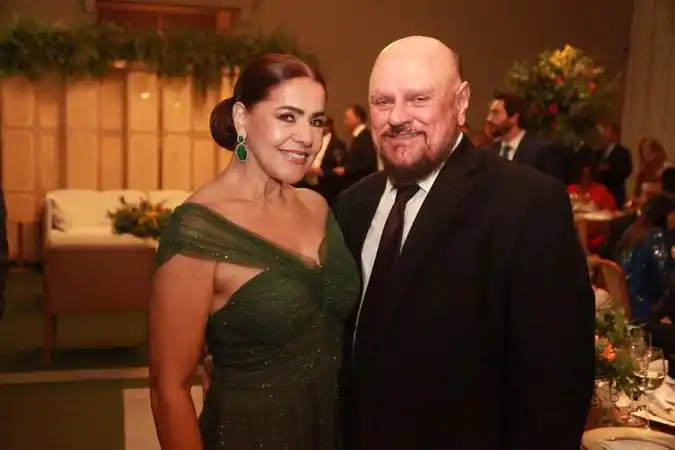 Neide e Osmair Guareschi, em clima de festa (Arnaldo Mussi)