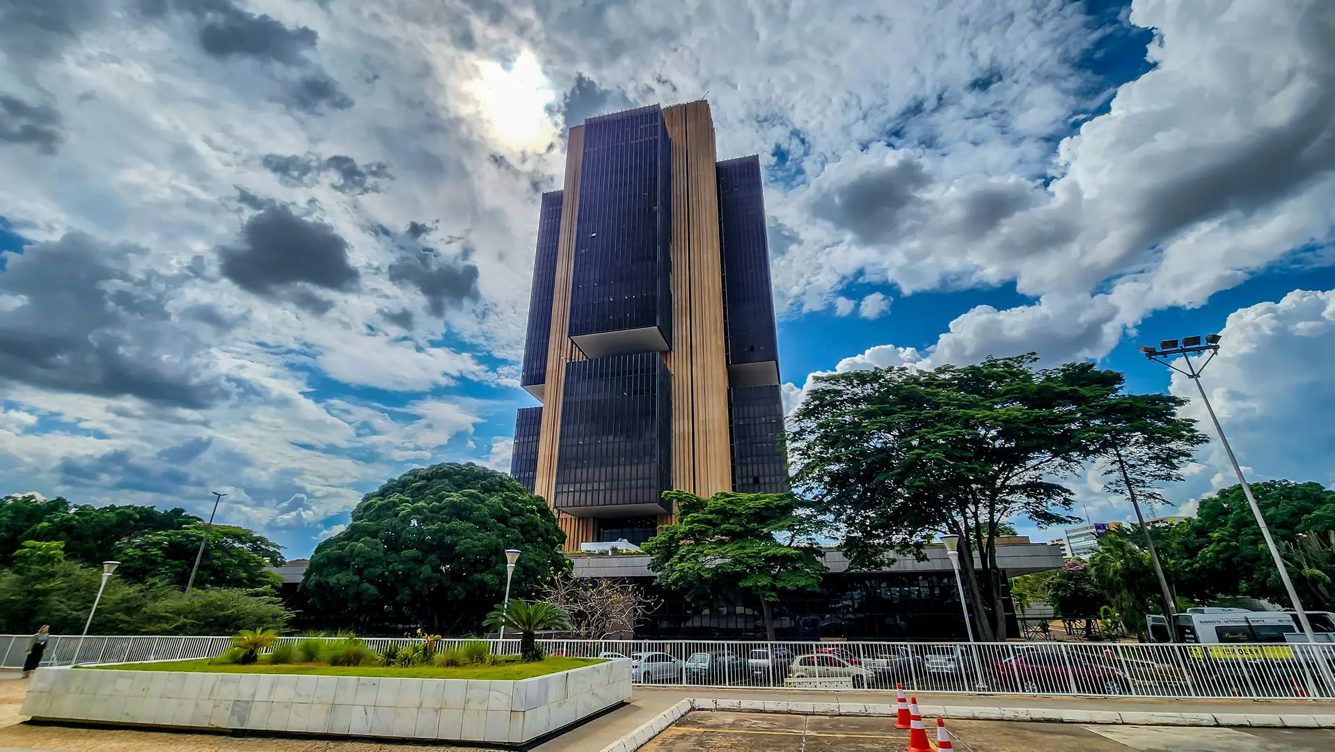 Copom corta Selic para 13,75% ao ano pela quinta vez seguida