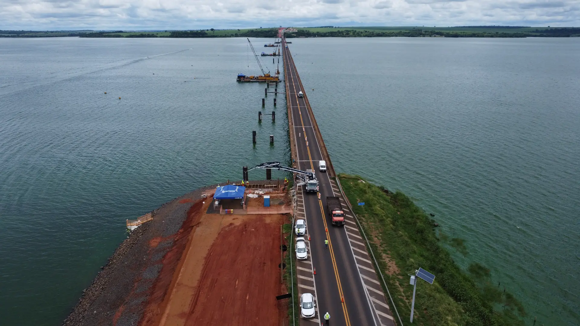 Ponte tem 2,4 quilômetros de extensão e liga as cidades de Novo Horizonte e Pongaí (Celio Messias/Governo de São Paulo)