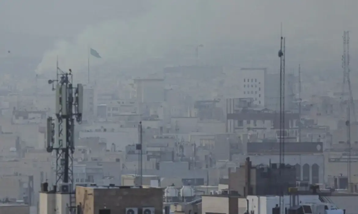 Aeronave dos EUA é abatida sobre Irã e piloto está desaparecido (Agência Brasil)